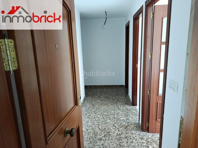 Foto ef92ae96-2d0b-4181-b988-505de08c1b61. Pis amb aparcament a Poleares Lucena