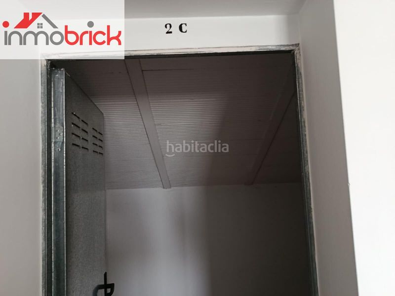 Foto f27b914c-41a4-408f-a14f-1bf2e085be95. Pis amb aparcament a Poleares Lucena