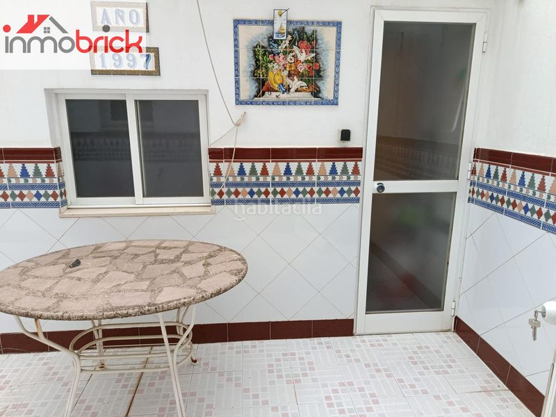 Foto 5296ed33-2f84-41f9-b383-97fe05d6f76c. Casa amb aparcament a El Valle Lucena