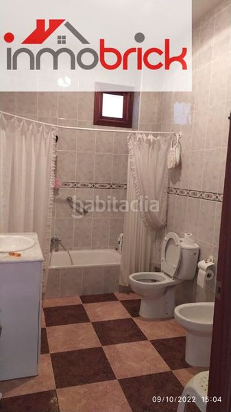 Foto f6221c66-0ab8-4f21-b585-bd48f0742c7a. Casa amb aparcament a Rute