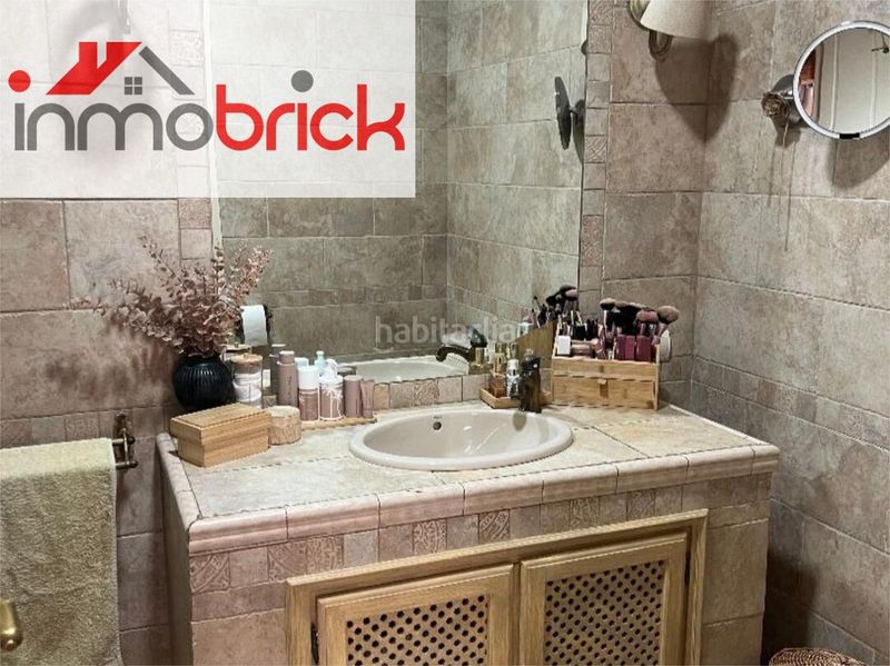 Foto 4044a8ac-ad2d-4079-ad51-43c5dba97ee6. Casa amb aparcament a El Valle Lucena