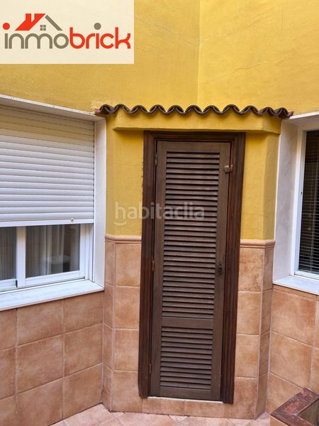 Foto c8de0e37-bab9-4919-80d0-ce20e7826124. Casa amb aparcament a El Valle Lucena