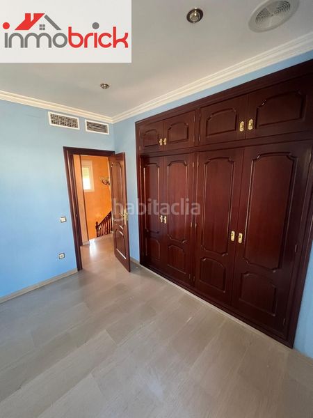 Foto fedc7159-5395-4b56-ba5b-11ea86c639fb. Casa amb calefacció aparcament piscina a El Valle Lucena