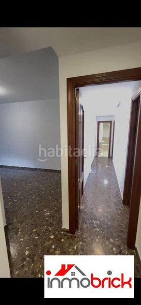 Foto 3f7427c8-b0ce-46b3-84f4-73f1fa95cc45. Planta baixa a Centro Lucena