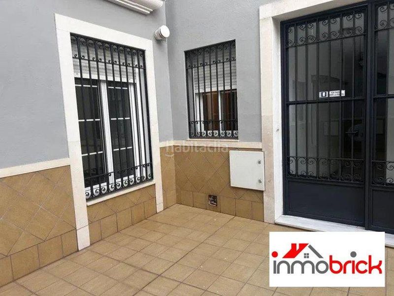 Foto 5d62d5d2-e742-45db-acfd-90c42f286d32. Planta baixa a Centro Lucena