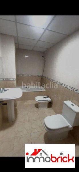 Foto b926030d-15b4-4d4e-b774-4bb6512bd8b6. Planta baixa a Centro Lucena