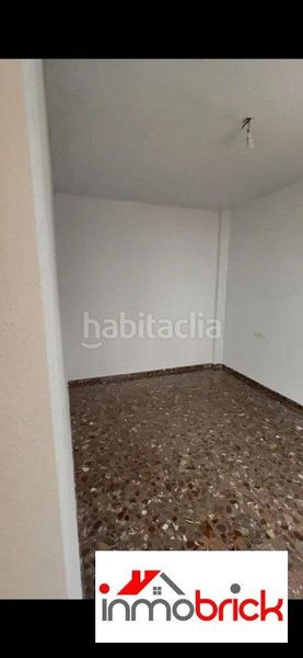 Foto e0d4d022-8b6f-4772-be87-0217fc0463ed. Planta baixa a Centro Lucena