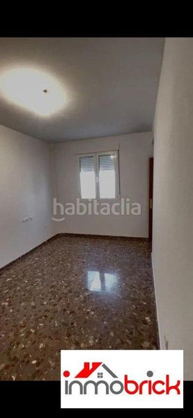 Foto f1415c9c-7fd5-4a38-9553-8f3fb63eeb06. Planta baixa a Centro Lucena