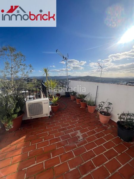 Foto cc1a51c9-5ced-4b64-bd9e-6f914818d779. Casa adossada a Rute