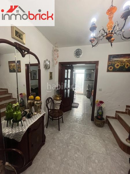 Foto d2b5f20d-f333-44ac-85cc-d321187dbc86. Casa adossada a Rute