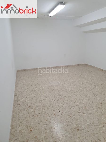 Foto ed018370-5ee0-499e-b409-92b9a0cf010c. Local comercial a Centro Lucena