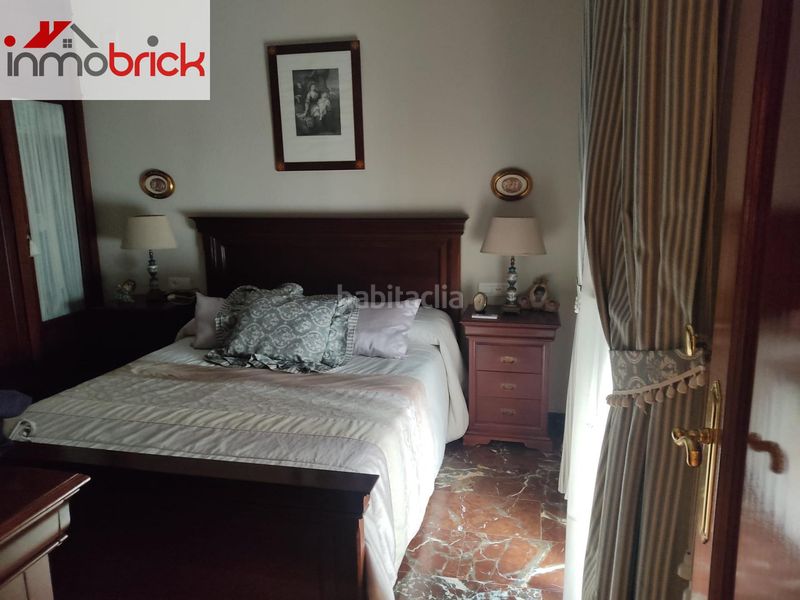 Foto 3ad7fadb-e04d-4ca3-adad-5c4176be8123. Casa amb aparcament a El Valle Lucena