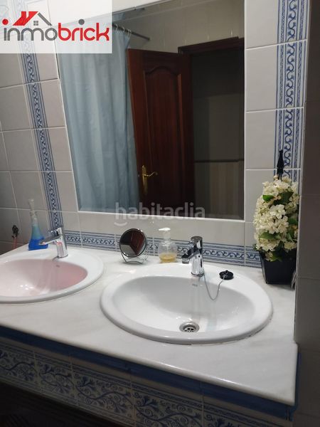 Foto 45e312c1-894f-434c-8ef5-1ee887818a2f. Casa amb aparcament a El Valle Lucena