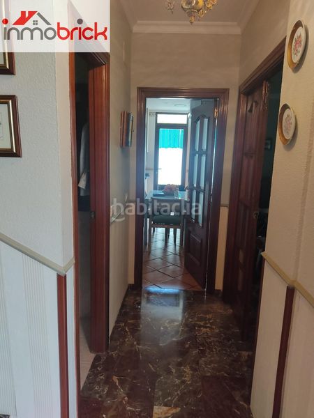 Foto 4d0870fe-41be-4bc9-8af5-ec7d18f97510. Casa amb aparcament a El Valle Lucena