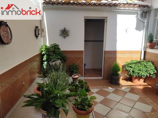 Casa a El Valle. Casa en venta en lucena