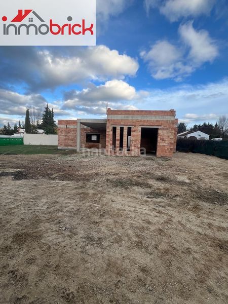 Foto d9d75f13-a990-4284-bfc6-a8459a64d301. Terreny residencial a Las Vegas - Campoaras Lucena