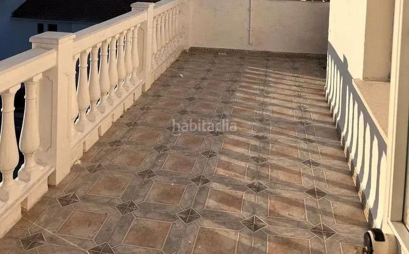 Foto 672c6e2f-2ede-40fa-bd9b-fd3a5262964c. Casa amb aparcament a jardín Lucena Lucena