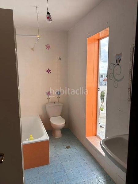 Foto aec9dd9e-df2e-4499-9682-0ba7f7f9b021. Casa amb aparcament a jardín Lucena Lucena