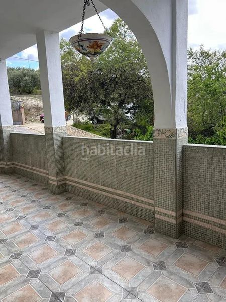 Foto d9391593-bdf0-4ee1-b45a-cf2fbea91511. Casa amb aparcament a jardín Lucena Lucena