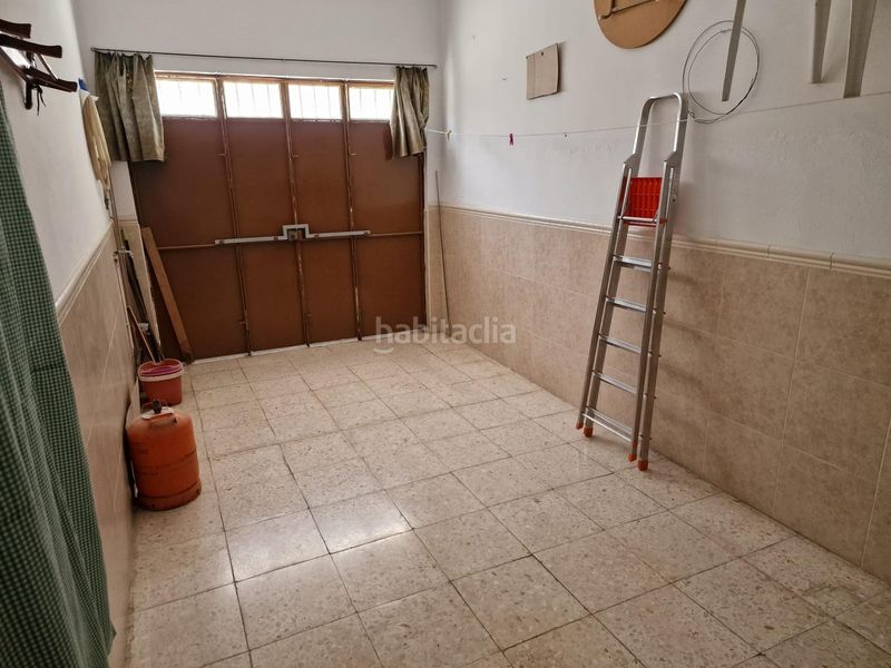 Foto 4b75eb5a-080b-4c13-b50d-020fa439f5b9. Casa adossada a Baena