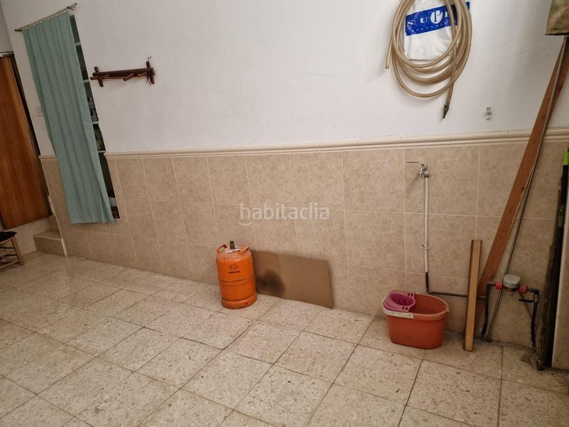 Foto fc641952-1f52-4554-bc03-3c376268081a. Casa adossada a Baena