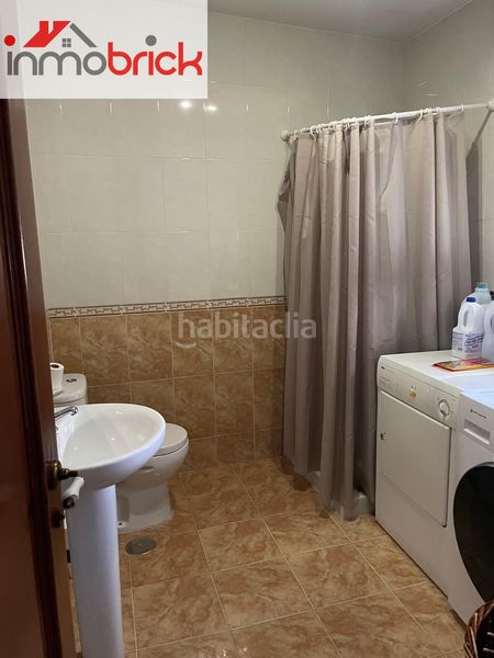 Foto 05a61cdc-7eb6-419b-87a1-2266ae36f1e8. Casa amb aparcament a El Valle Lucena