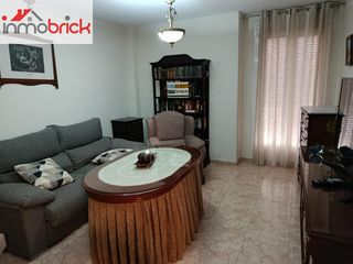 Piano terra in Centro. Bajo en venta en lucena