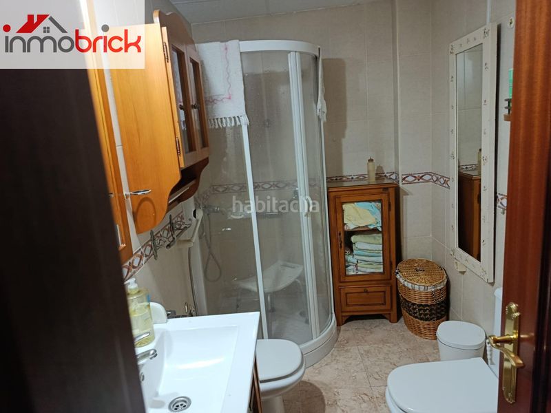 Foto bbbdd93e-a88a-49b9-bd80-2f44f1806945. Planta baixa a Centro Lucena