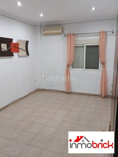 Foto ee8e877c-a9cf-4b29-9801-5ee99c4a5804. Pis a Centro Lucena