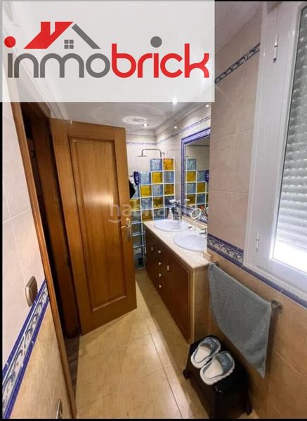 Foto 83670fa5-2ee2-4897-b8bd-bafdc55d8aab. Casa amb aparcament a jardín Lucena Lucena
