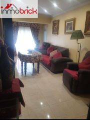 Flat in Hoya del Molino. Piso en venta en hoya del molino, lucena