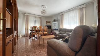 Apartament a Pego. Amplio piso con ascensor y balcones en primera planta