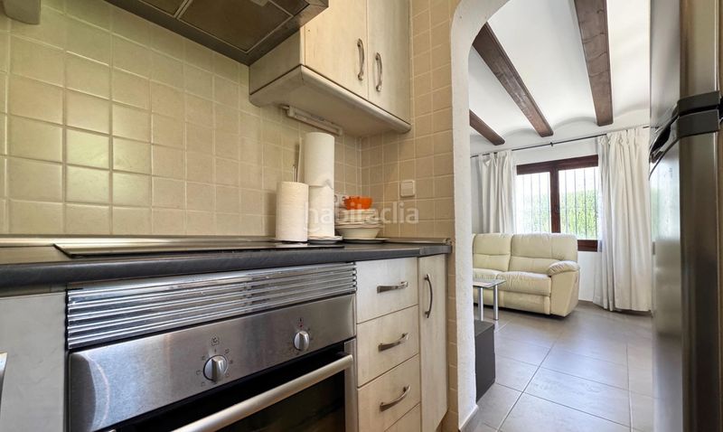 Foto e8766fb4-a94d-46b0-aa66-a355d8dcf8d9. Casa adossada amb calefacció aparcament piscina a Dénia