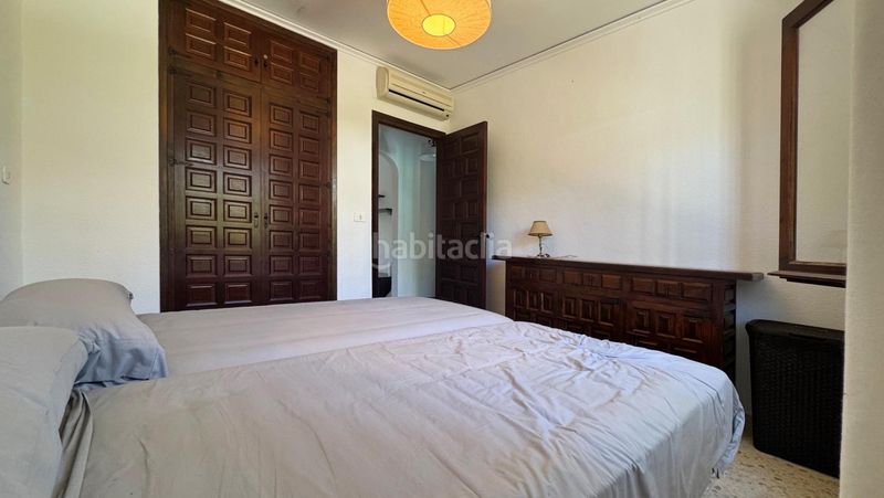 Foto fd6bf249-50b8-4288-b042-4fe839657f4c. Casa adossada amb calefacció aparcament piscina a Dénia
