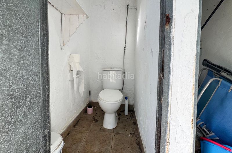 Foto e0971d81-4b49-44f0-b5ac-c47325590ec2. Casa aparellada amb aparcament a Oliva nova Oliva