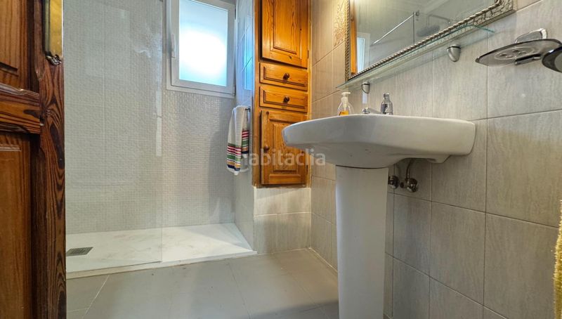 Foto c5fcb01a-b2ed-4e7b-9af3-a1eddb3c8728. Planta baixa amb aparcament a Pego