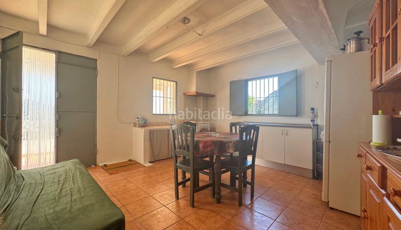 Foto 17a49dc3-0e9f-49c3-9366-fe7aa0cbed6d. Casa amb aparcament piscina a Pego