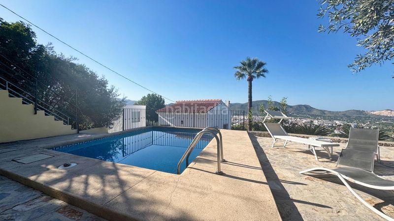 Foto b195d6c1-9d90-4087-9d3c-4672287f7955. Casa amb aparcament piscina a Pego