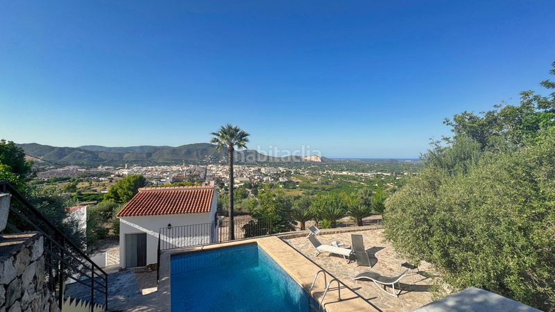 Foto cd25d310-079a-4890-9fbc-091fa93d62fe. Casa amb aparcament piscina a Pego