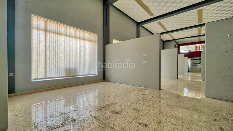 Foto f6f72155-e9d2-42d3-bd04-8210e47c6108. Local comercial exclusivo edificio comercial con gran potencial de inversión en el centro en Pego