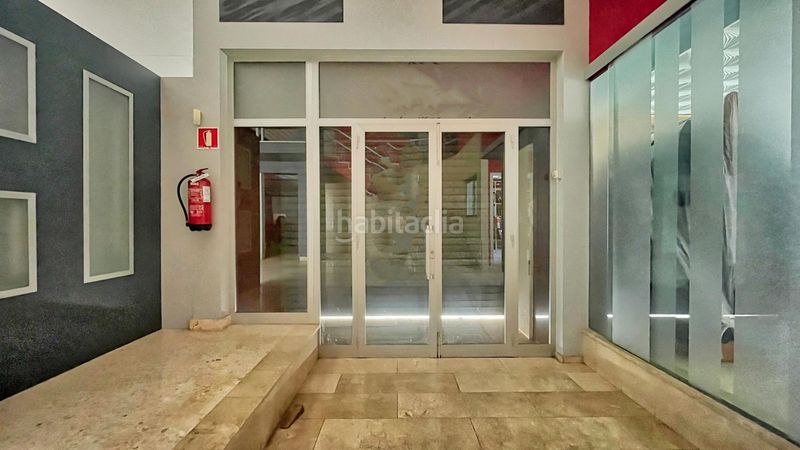 Foto ff79cd0e-70ba-469b-afa8-2419ef1b9f2d. Local comercial exclusivo edificio comercial con gran potencial de inversión en el centro en Pego