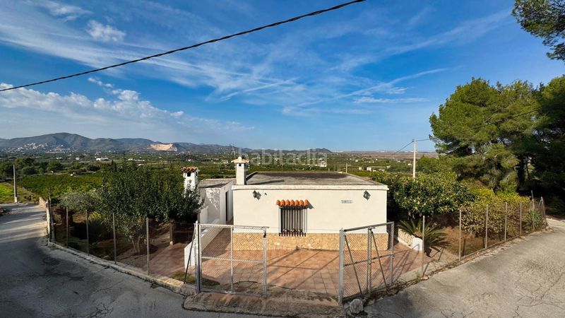 Foto 72478f54-529d-47a3-8924-88bcdffd9b19. Casa amb aparcament a Pego
