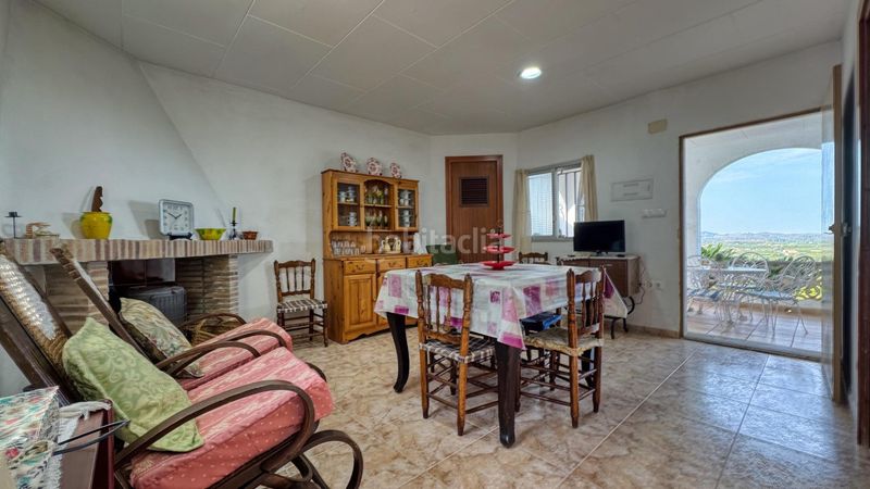 Foto 8762f970-26bf-4830-b0c1-5fe69665095a. Casa amb aparcament a Pego
