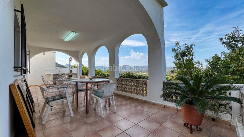 Foto c8ace24a-db0a-4029-95de-23cd395447c0. Casa amb aparcament a Pego