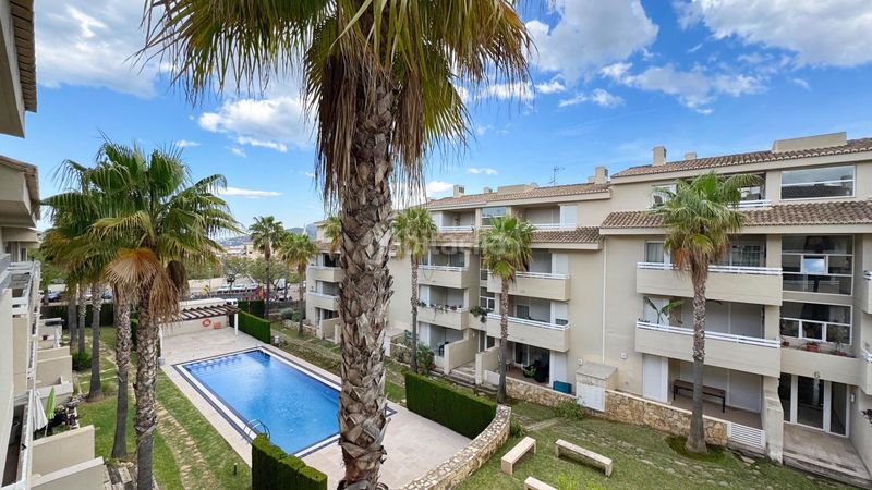 Foto 0b70dab5-f036-4258-8448-33409d8a87b6. Àtic amb aparcament piscina a Pego