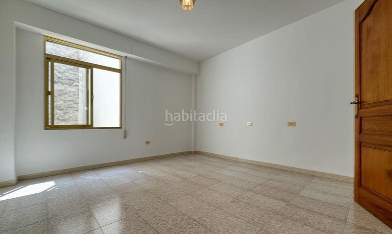 Foto c6db493a-95f9-4a3c-8f94-0648442d9ebe. Masia a Pego