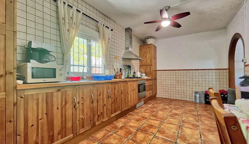 Foto 91d810e2-e8f8-4862-8021-78bf71c04230. Casa amb aparcament a Vall de Gallinera (La)