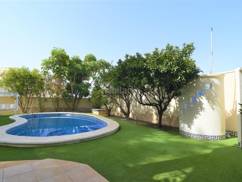 Foto 11b50fb1-2805-44eb-afbb-6ffa18b9b1f4. Casa amb aparcament piscina a Centro de la Ciudad Quesada Rojales