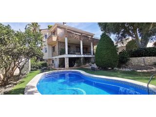 Casa a Calle Almendros