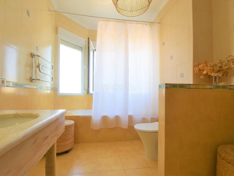 Foto 26d0ac91-8557-463f-b4ac-ca64051862c2. Casa amb aparcament piscina a Centro de la Ciudad Quesada Rojales